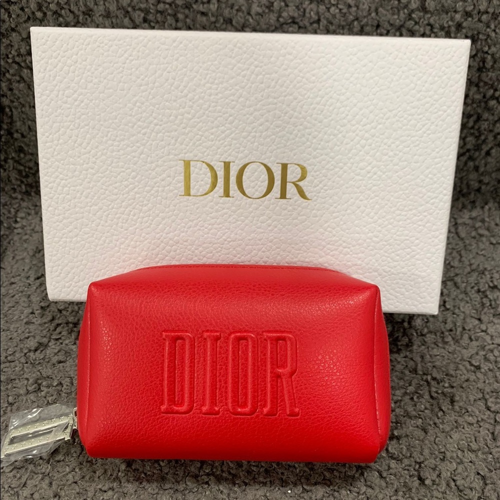 Cosmetic bag